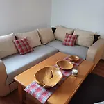 Pohoda Javorniky S Rozlahlym Pozemkom *
