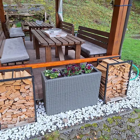 Villa Pohoda Javorniky S Rozlahlym Pozemkom Makov