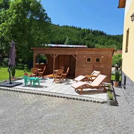 Villa Pohoda Javorniky S Rozlahlym Pozemkom *