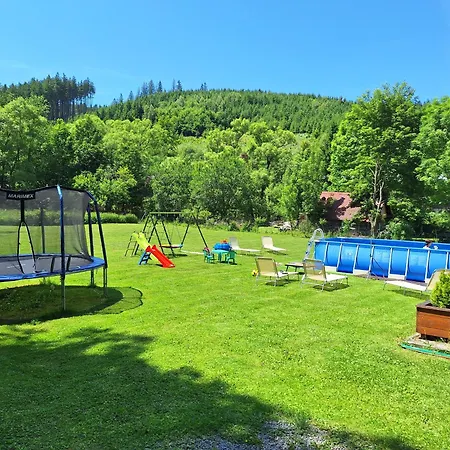 Pohoda Javorniky S Rozlahlym Pozemkom Makov