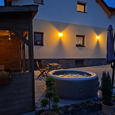 Pohoda Javorniky S Rozlahlym Pozemkom Villa