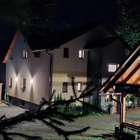 Vila Pohoda Javorníky S Rozľahlým Pozemkom *