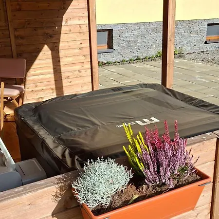 Villa Pohoda Javorniky S Rozlahlym Pozemkom