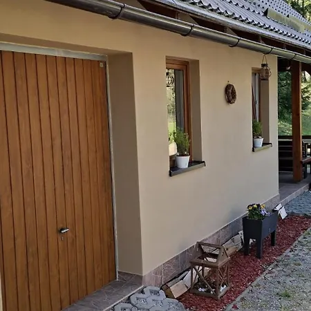 Pohoda Javorniky S Rozlahlym Pozemkom *
