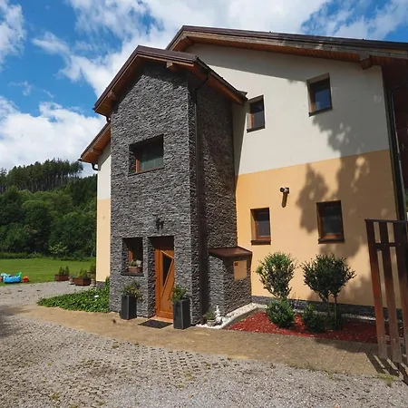 Villa Pohoda Javorniky S Rozlahlym Pozemkom Makov