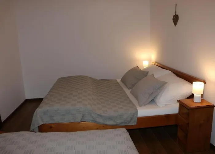 Villa Pohoda Javorniky S Rozlahlym Pozemkom Makov