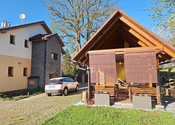 Vila Pohoda Javorníky S Rozľahlým Pozemkom *