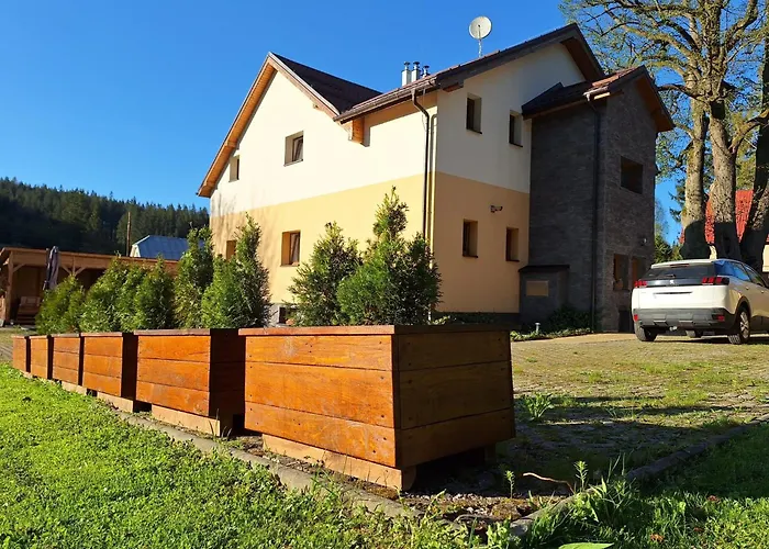 Pohoda Javorniky S Rozlahlym Pozemkom *