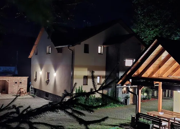 Villa Pohoda Javorniky S Rozlahlym Pozemkom *